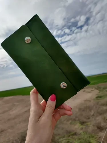 Producto - Billetera en Verde dorado