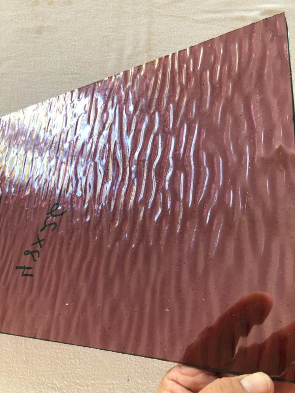 Producto - Vidrio importado color purple texturado.140F