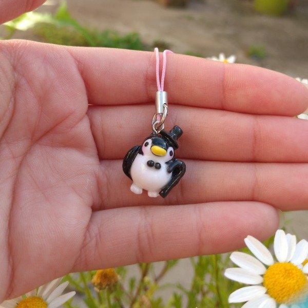Producto - Charm pingüino elegante