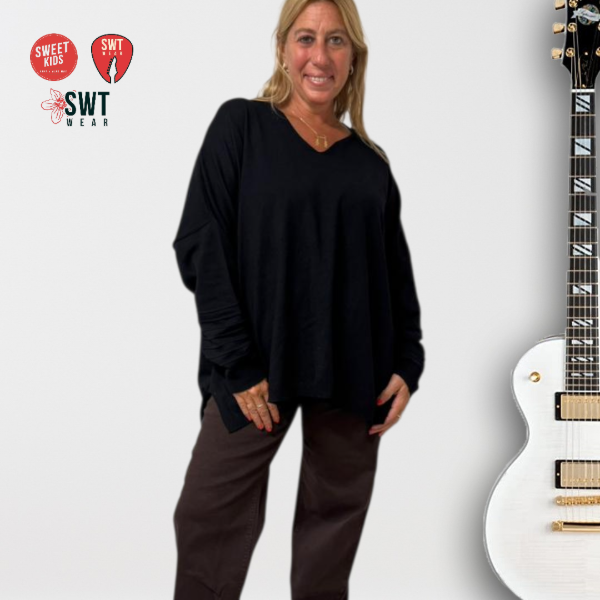 Producto - Sweater ALE Escote en V Puño Canelon Oversized