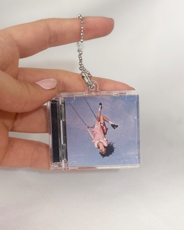 Producto - Llavero Mini CD YOU SEEM PRETTY SAD... OLIVIA  con NFC - Llaveros