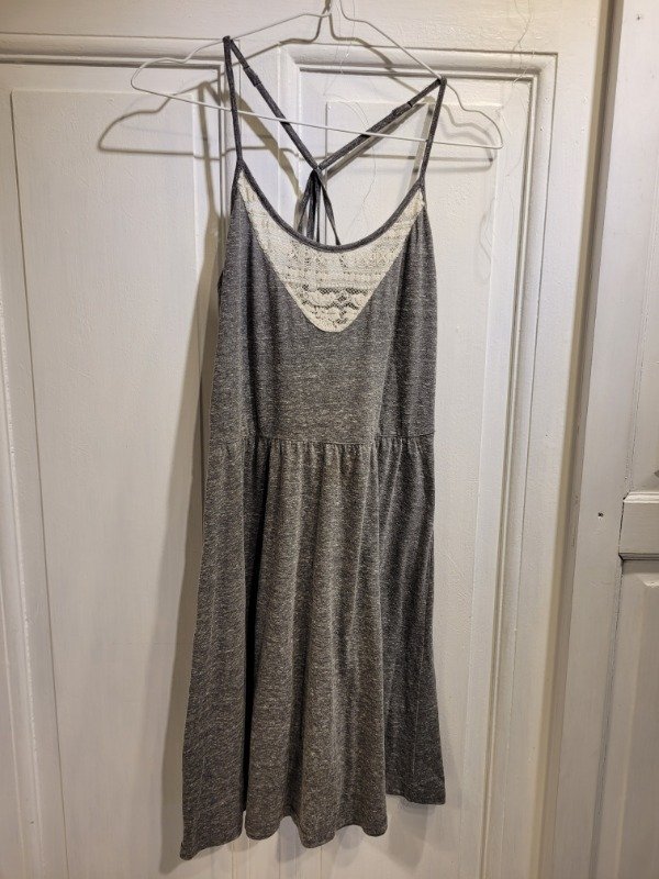 Producto - Vestido JOHN L COOK gris Talle L- PRECIO: 76X