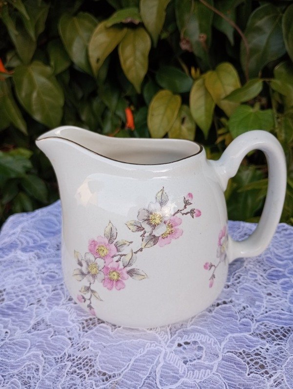 Producto - Lechera de loza nacional Hartford Flor de Durazno