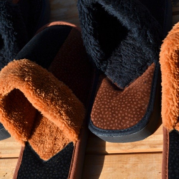 Producto - Pantuflas con corderito - 5
