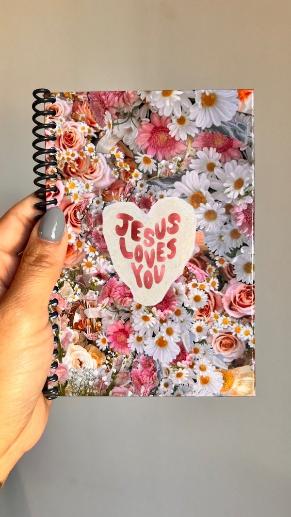 Producto - Cuaderno Jesús Loves You