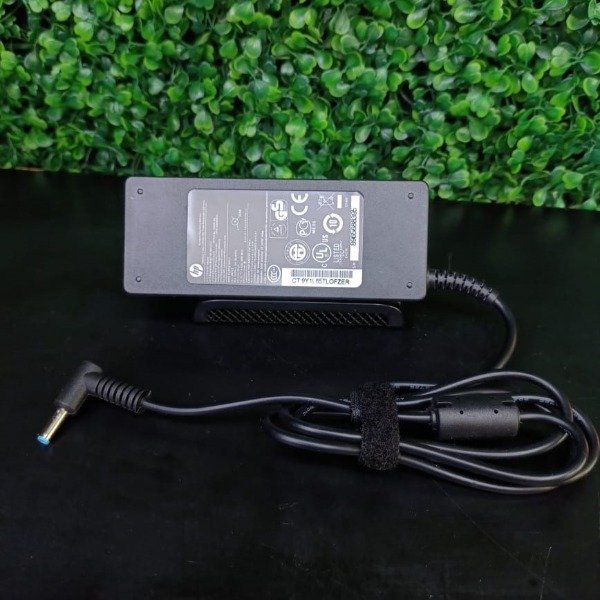 Producto - CARGADOR NOTEBOOK HP HSTNN-CA13