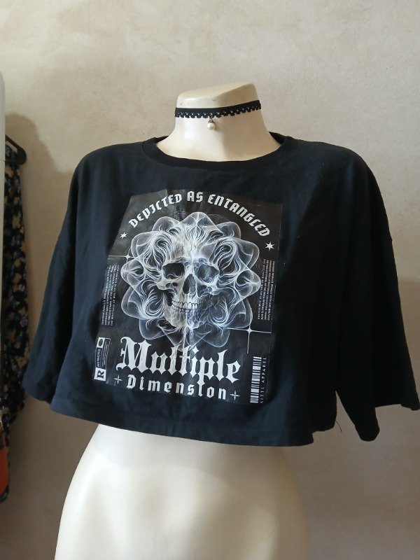 Producto - Remera Crop Calavera