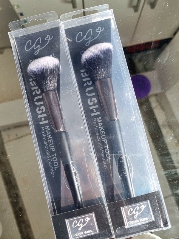 Producto - Brochas de maquillaje p/Rubor y contorno CITY GIRL