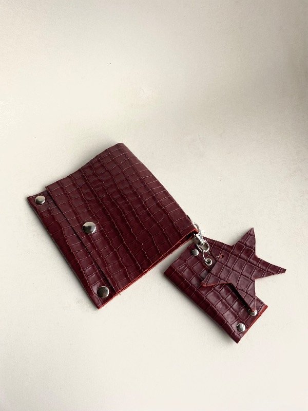 Producto - Tabaquera croco bordó charol - 2