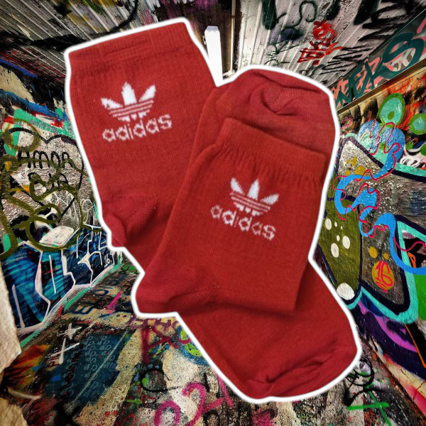 Producto - Adidas roja con logo