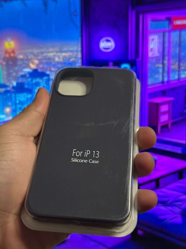 Producto - FUNDA SILICONE IPHONE 13 (NEGRO)