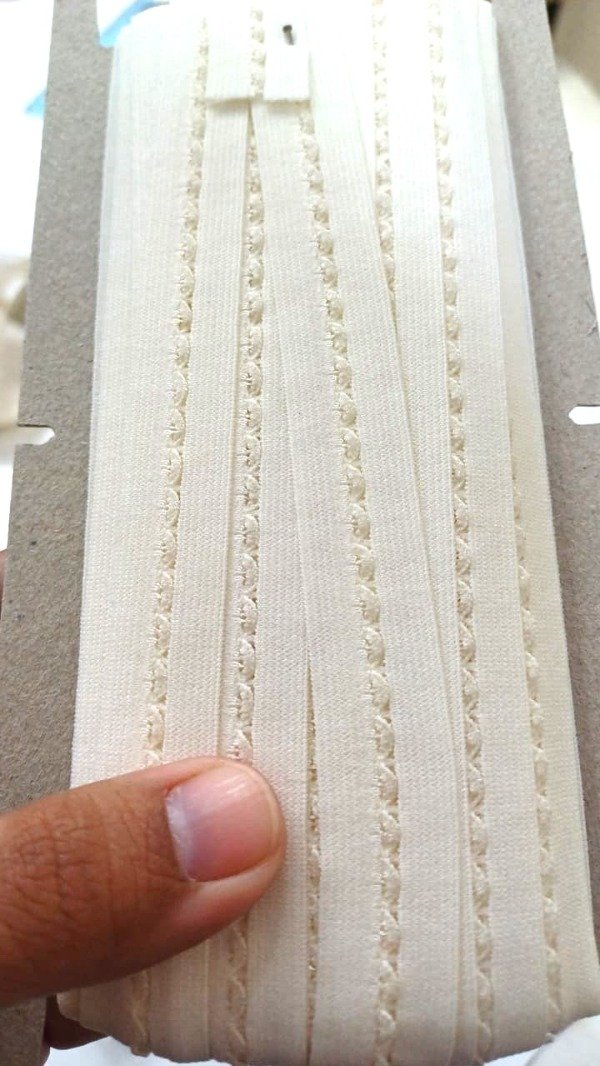 Producto - Bies elástico partido fantasía de 18mm x metro