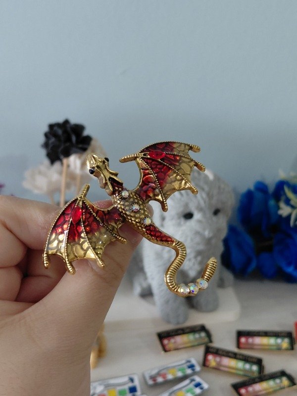 Producto - Pin metalizado - Dragón PREMIUM rojo (Modelo 2)