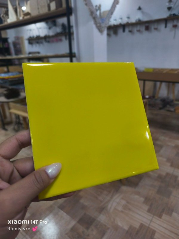 Producto - Azulejo Amarillo Cadmio