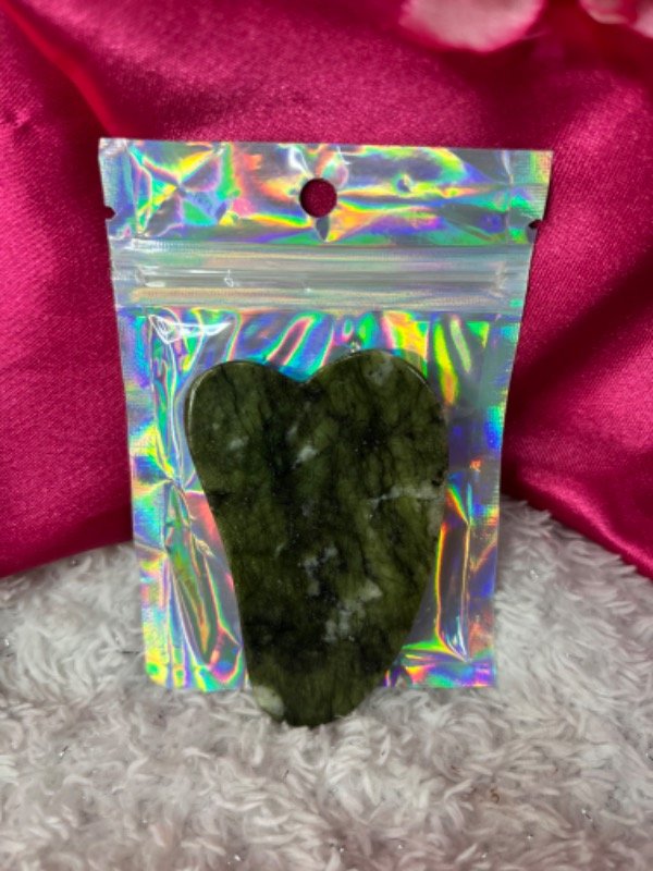 Producto - Piedra jade facial