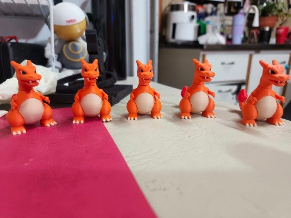 Producto - Charizard 5 cm - 0