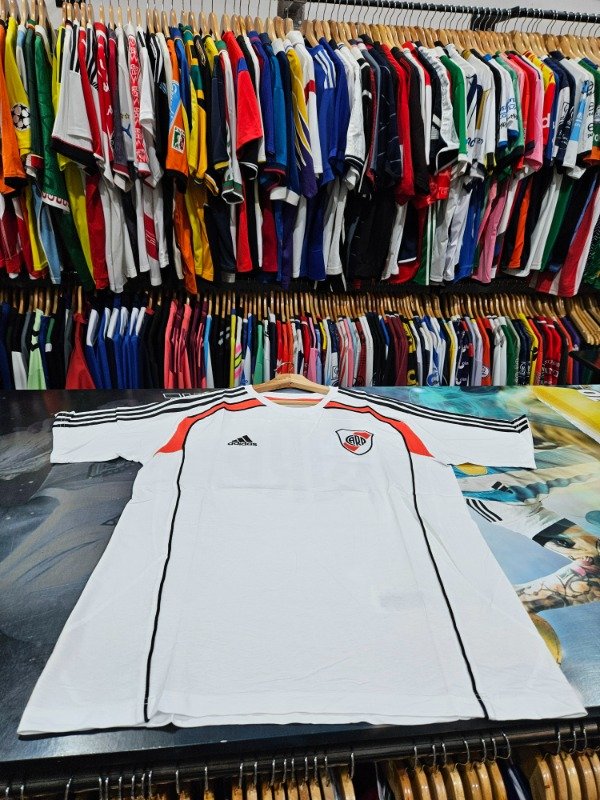 Producto - Remera River Plate salida