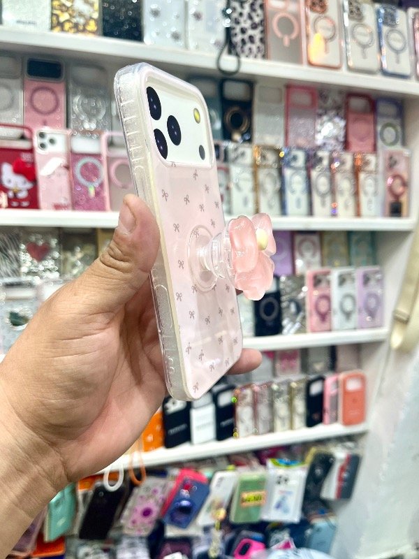 Producto - Funda Moño con Pop IPhone 17 pro max - 2