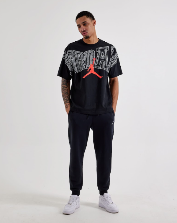 Producto - Jordan Core Arch Logo Graphic Tee Negra