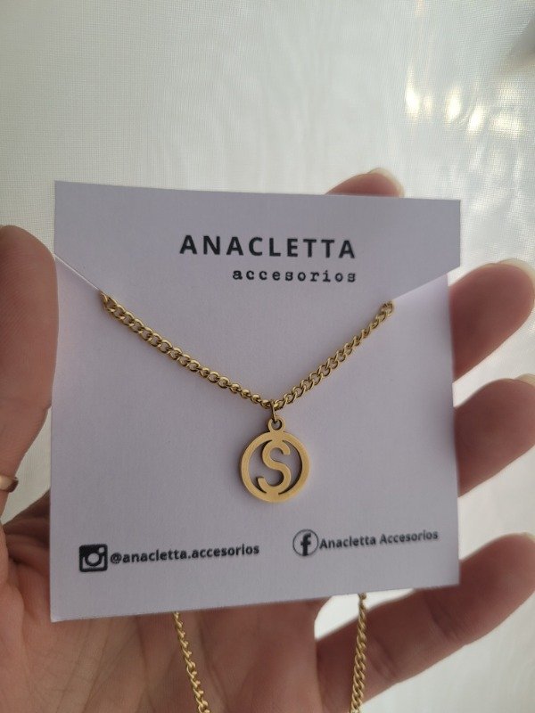 Producto - Gargantilla inicial S circular AD