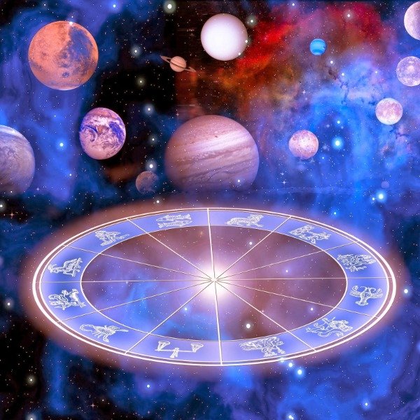 Producto - Tránsitos planetarios mensuales + Revolución Lunar del mes