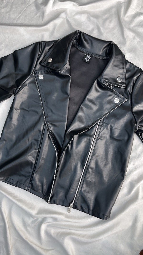 Producto - campera engomada