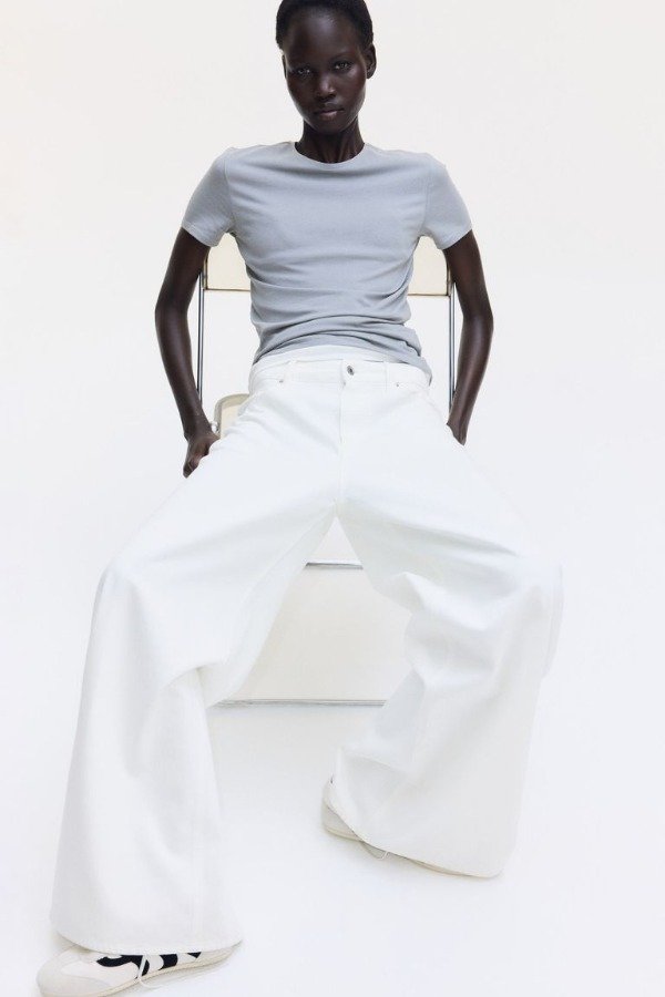 Producto - Remera HyM entallada gris - 0