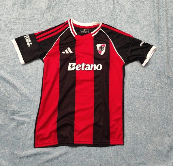 Producto - CAMISETA SUPLENTE NUEVA RIVER NIÑO