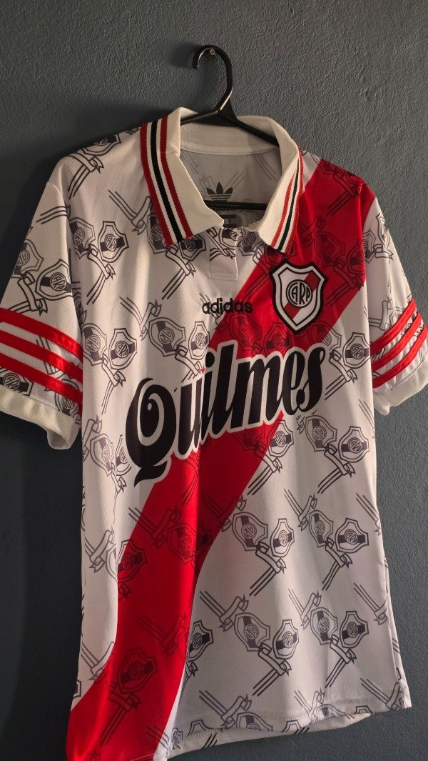 Producto - CAMISETA RETRO RIVER PLATE TITULAR 1996 - 1