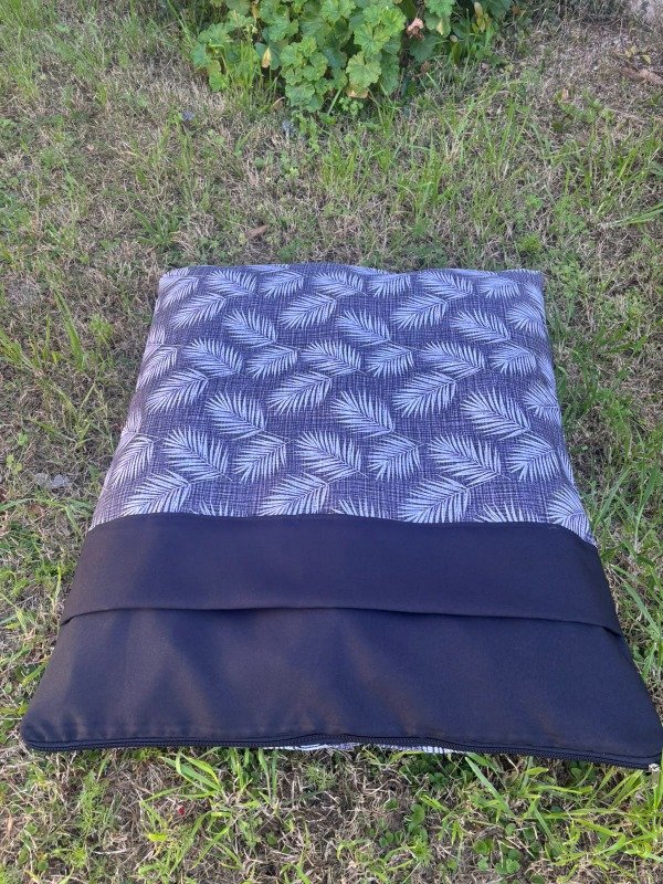 Producto - Bolsa de dormir con colchon Tela Hojas Negras - 4