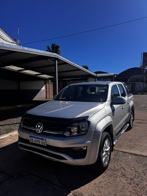 Volkswagen Amarok 2.0 TD 4x2 DC Comfortline 180hp 2017 en venta – Centenario Automotores