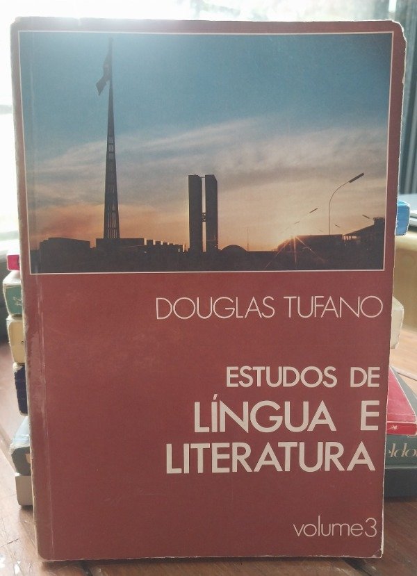 Producto - Estudos de língua e literatura TUFANO