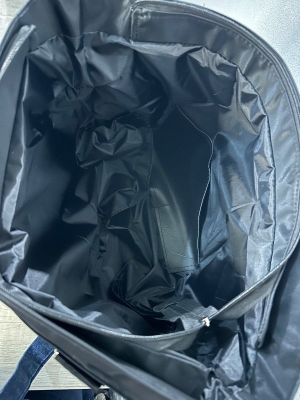 Producto - Bolso facu impermeable negro - 2
