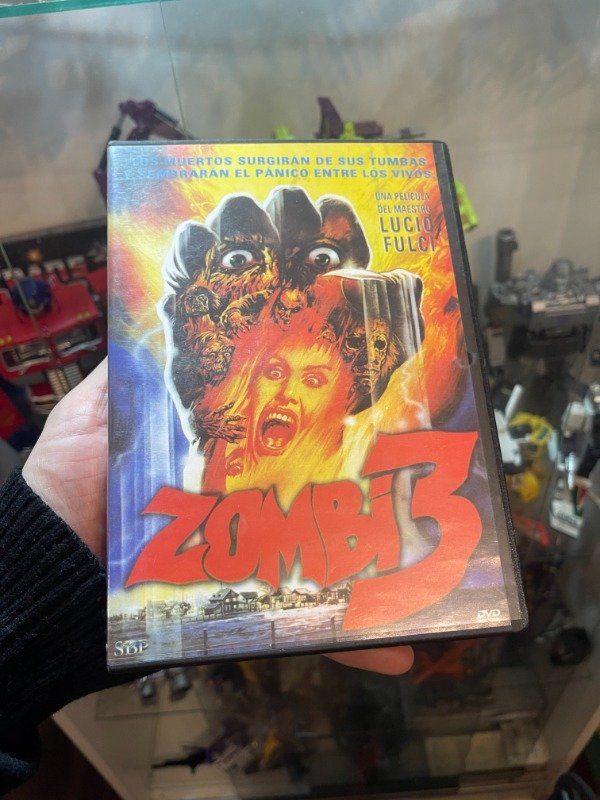 Producto - ZOMBI 3