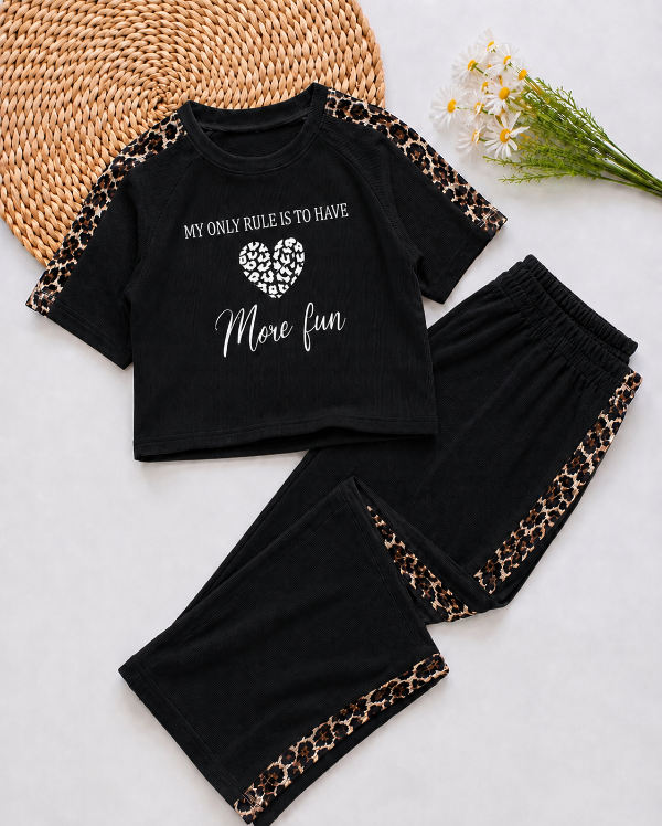 Producto - CONJUNTO LOVE PRINT NEGRO (REMERA + PALAZO)
