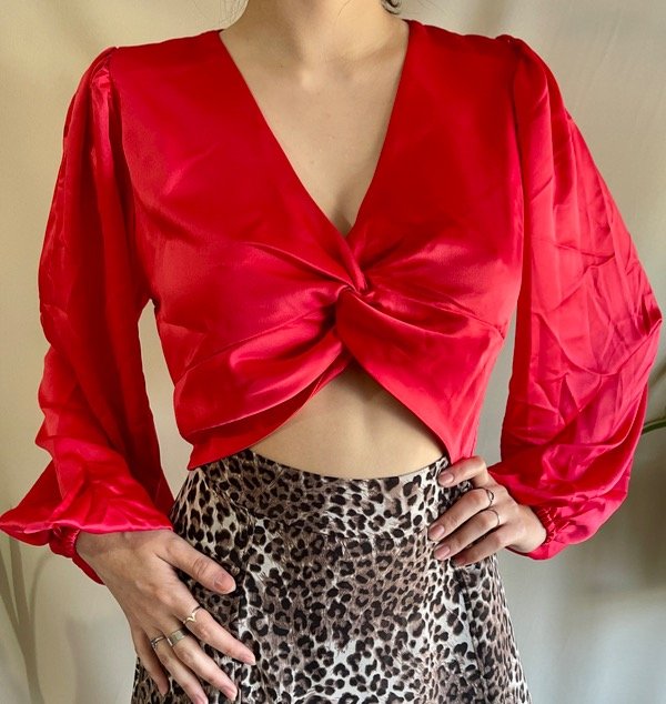 Producto - Blusa de sedita c/nudo