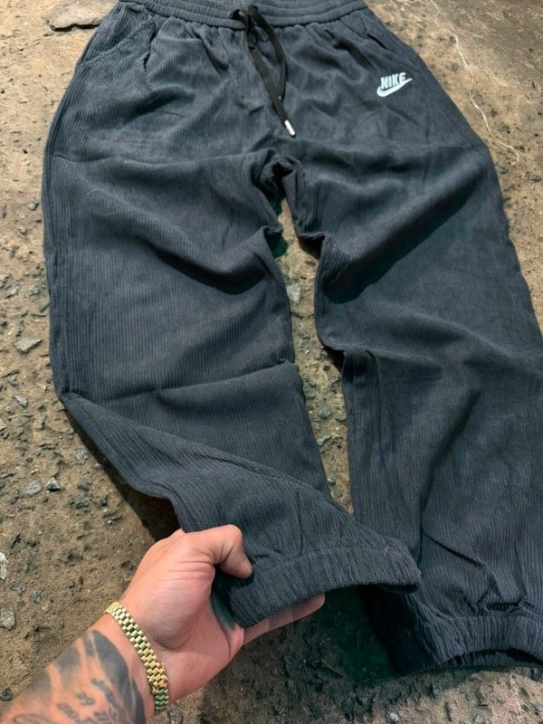 Producto - Pantalón nike corderoy gris - 2