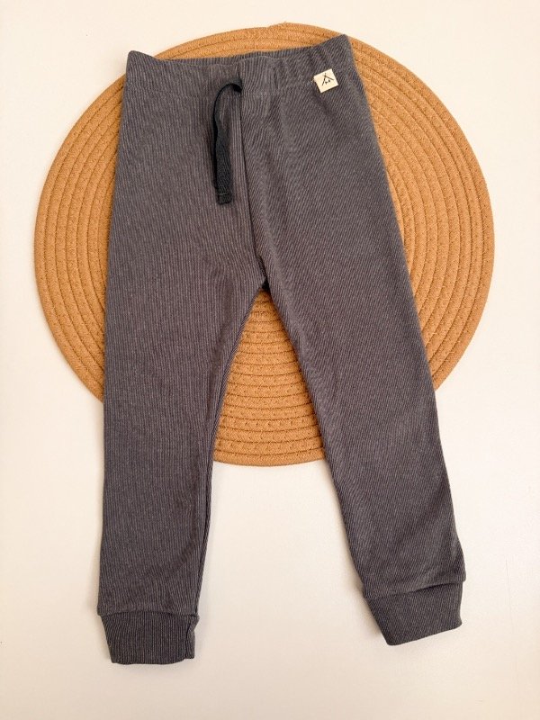 Producto - Leggins de darlon gris unisex