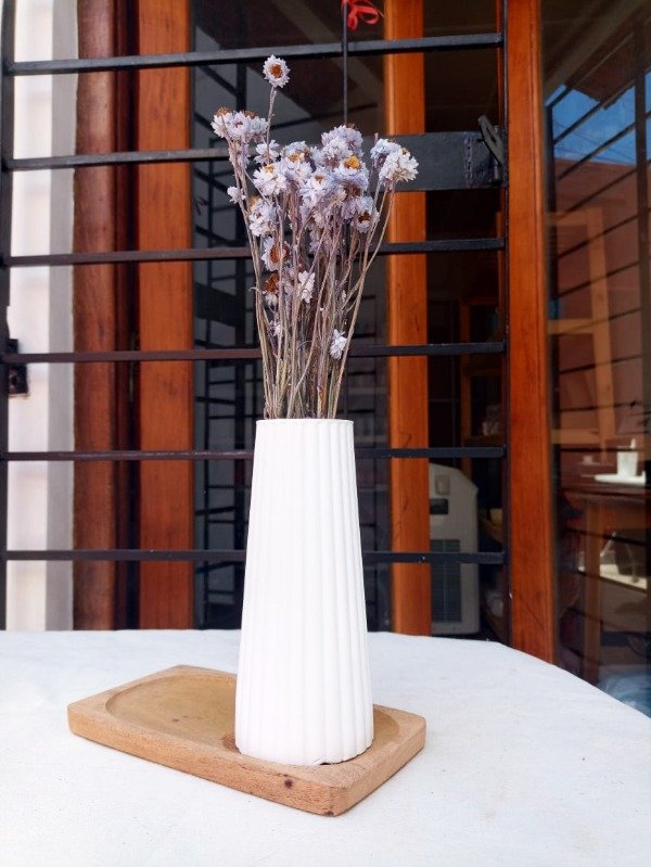 Producto - Florero de Yeso Nancy