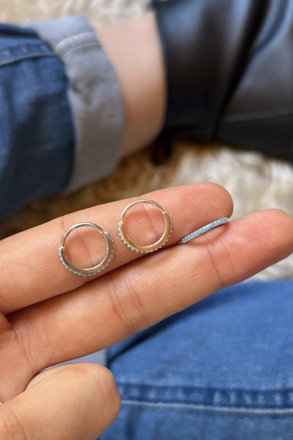 Producto - Argollita Solitaria Celeste (grande)