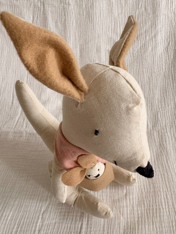 Producto - Canguro Delfina con su bebe Pipa - 3