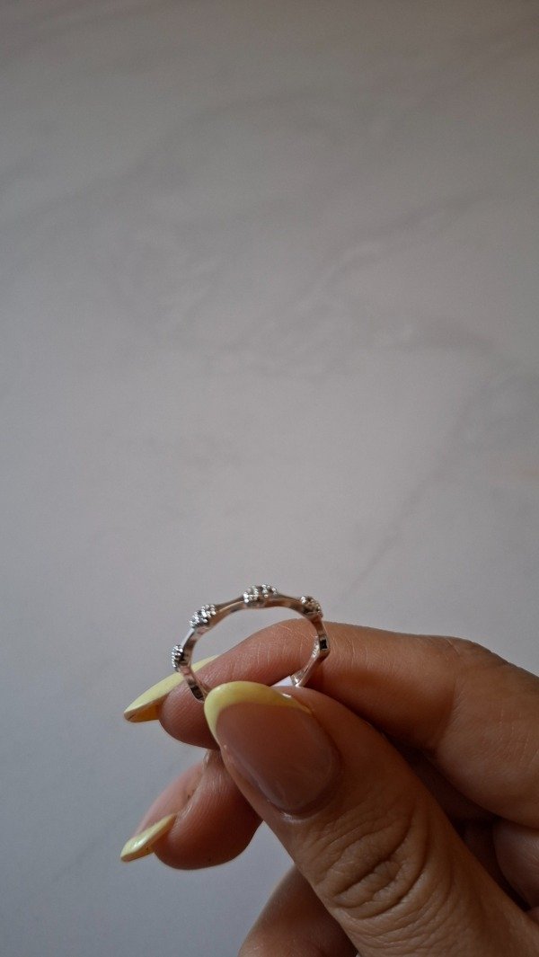 Producto - Anillo de acero blanco Dafne