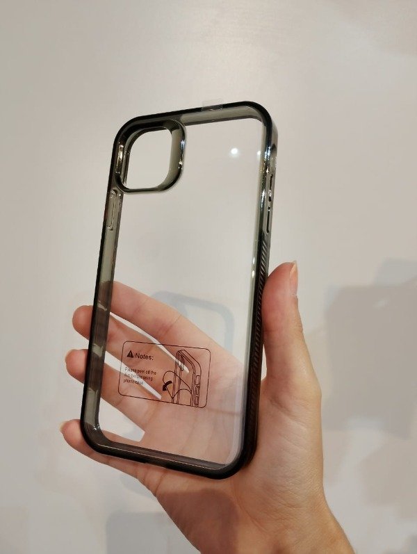 Producto - Transparente Reforzada Premium IPHONE (bordes negros)