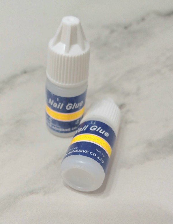 Producto - PEGAMENTO PARA UÑAS