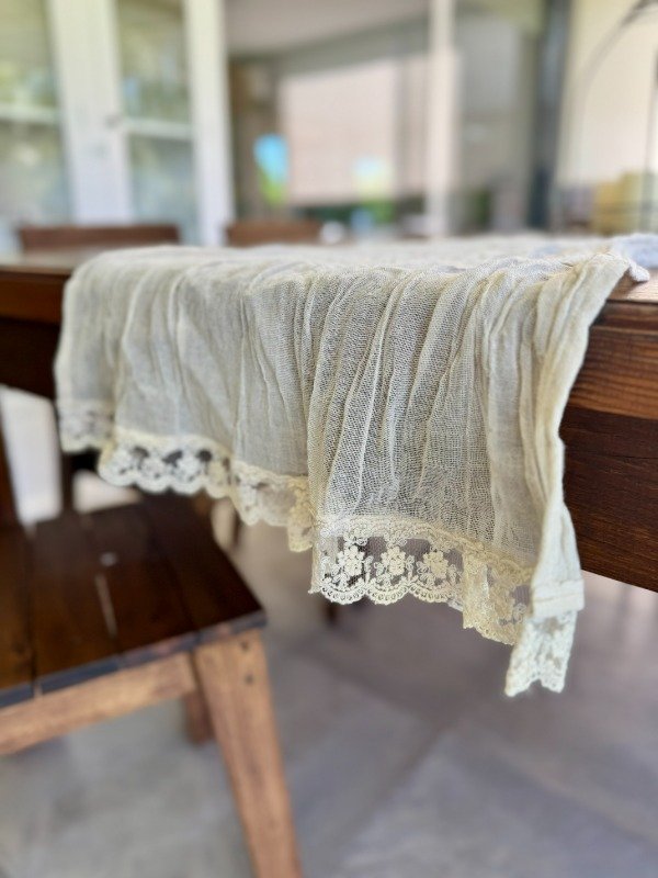 Producto - Camino de Mesa LUISA