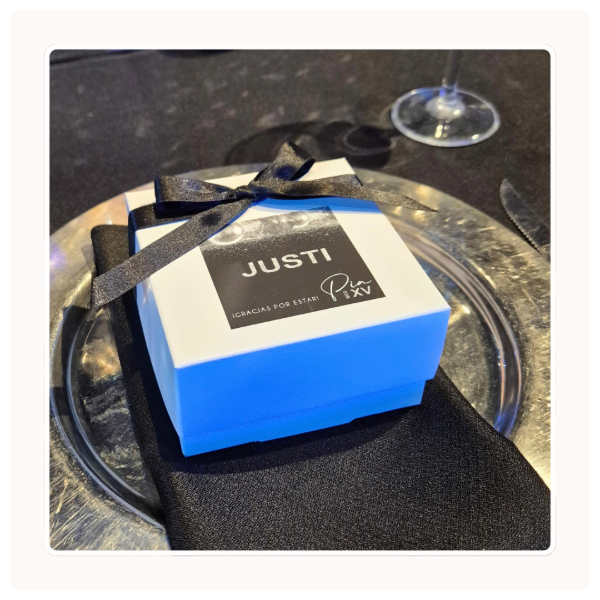 Producto - Caja personalizada con cadenita y dije - 2