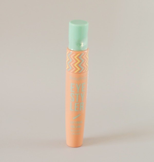 Producto - Mascara de pestañas 2 en 1. Lifting y volume.
