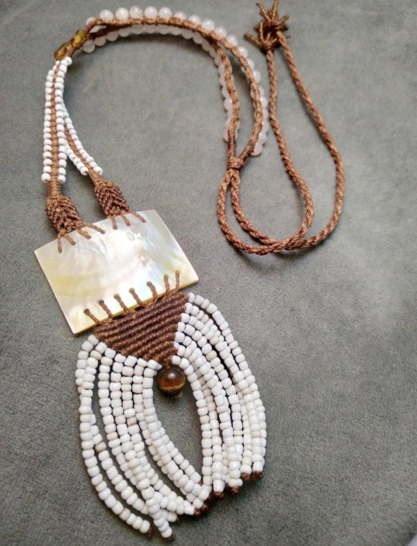 Producto - Amuleto Madre perla y ámbar