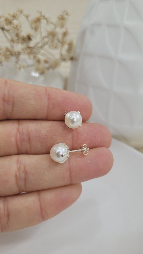 Producto - Aros de Plata Perla con Grifa 9mm (AR213)