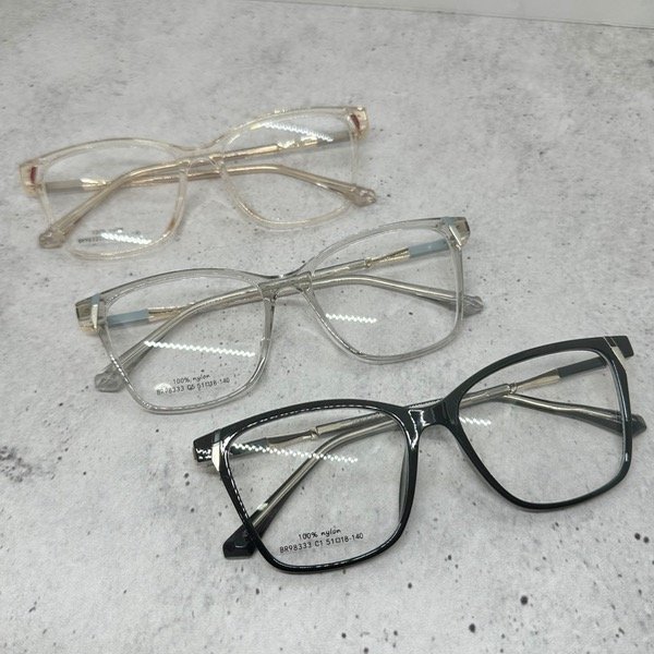 Producto - JULE Modelo 98333, Armazón traslúcido cuadrado